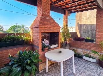 a43ae0bf-2431-4f02-9e6f-b72fcdf94e58 · Deslumbrante casa para venda em Parque Novo Mundo com 5 quartos, sendo 2 suítes, 275m²