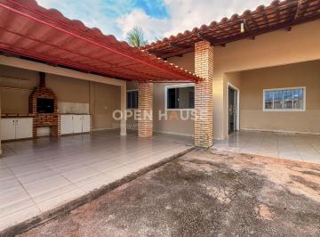 Casa · 130m² · 3 Quartos · 3 Vagas · Capelinha
