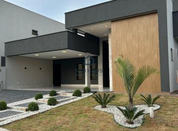 Casa · 210m² · 4 Quartos · 1 Vaga · Linda Casa Térrea á venda no Condomínio Jardins Nápoles, Lote 374 e 210 construídos.