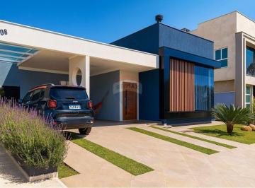 Casa · 407m² · 3 Quartos · 4 Vagas · Oportunidade Casa de Alto Padrão em Condomínio Fechado, com moveis sobre medida