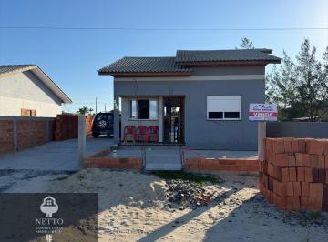 Casa · 2 Quartos · Casa à venda a 400 metros da praia – Balneário Rincão
