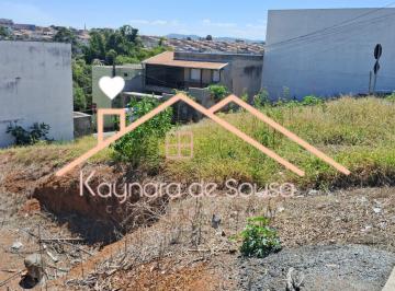 Terreno · 240m² · Lote no Monte Carlo com 240 m² e localização e topografia excelentes!