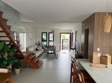 79cd437d9a42d40a9351bc7994ed90b899a38354 · Casa com 3 dormitórios à venda, 161 m² por R$ 2.330.000,00 - Daniela - Florianópolis/SC