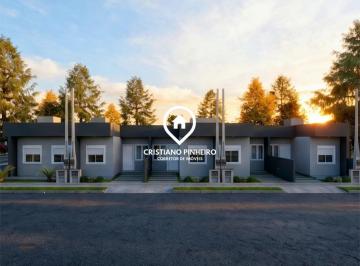 Casa · 49m² · 2 Quartos · 2 Vagas · Casa com 2 dormitórios à venda no bairro Moradas do Sobrado em Gravataí/RS