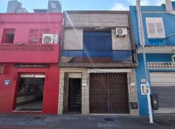 be4b076a990e0ee5249cc5b416c23da243b249b1 · Prédio Comercial e Residencial à venda no Centro de Florianópolis.