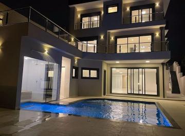 Casa · 540m² · 4 Quartos · 4 Vagas · Sobrado para venda em Swiss Park de 540.00m² com 4 Quartos, 4 Suites e 4 Garagens