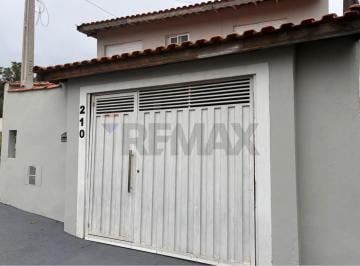 Casa · 95m² · 2 Quartos · 1 Vaga · Casa para alugar em Parque Dos Pinheiros de 95.00m² com 2 Quartos e 1 Garagem
