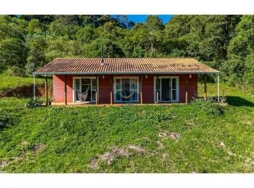 Terreno · 90m² · 3 Quartos · 5 Vagas · Chácara para venda em Águas Fervidas de 90.00m² com 3 Quartos, 1 Suite e 5 Garagens
