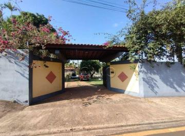 Terreno · 227m² · 3 Quartos · 10 Vagas · Chácara para alugar em Dois Córregos de 227.00m² com 3 Quartos, 1 Suite e 10 Garagens
