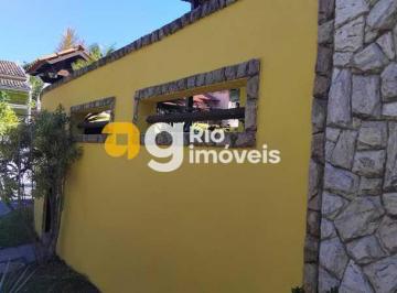 Casa · 285m² · 4 Quartos · 2 Vagas · Casa em Condomínio : / Residencial / Taquara