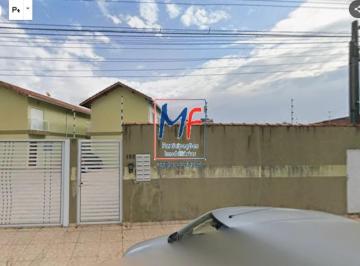 Casa · 80m² · 2 Quartos · Casa em cond. fechado à venda em Mongaguá/SP, com 2 quartos (1 suíte), sala, cozinha planejada, saca