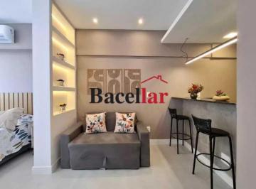 Apartamento · 30m² · 1 Quarto · Apartamento : / Residencial / Centro