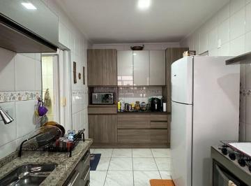 Apartamento · 102m² · 3 Quartos · 1 Vaga ·
Apartamento na Tupi: 3 Dormitórios a 100m da Praia com Lazer e Gara