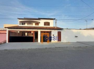 Casa · 482m² · 6 Quartos · 4 Vagas · Sobrado para venda em Centro de 482.00m² com 6 Quartos, 2 Suites e 4 Garagens