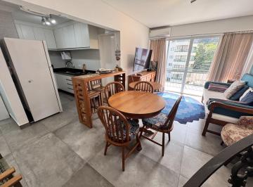 Apartamento · 150m² · 3 Quartos · 1 Vaga ·
Cobertura com 3 quartos sendo 2 suítes, a Venda na praia da Enseada