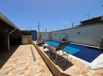 Casa · 300m² · 3 Quartos · 2 Vagas · 
                                Casa a venda em Itanhaem Santa Terezinha com piscina e churrasqueir