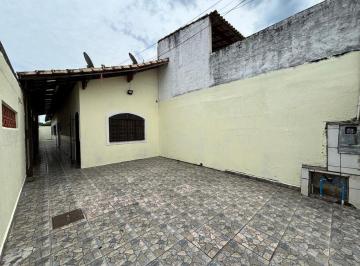 Casa · 79m² · 2 Quartos · 2 Vagas · Casa no Maracanã: 2 Dormitórios com Suíte e Quintal por R$ 389.000,00