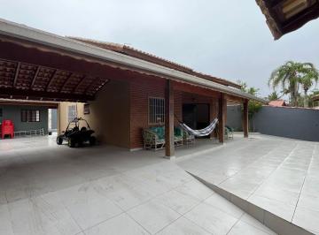Casa · 90m² · 4 Quartos · 4 Vagas · 
                                Casa com edícula e piscina a menos de 300 metros do mar. Gaivota - 