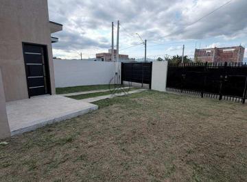 Casa · 65m² · 2 Quartos · 3 Vagas · Casa para venda em Areão de 65.00m² com 2 Quartos, 1 Suite e 3 Garagens