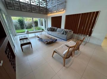 Casa · 380m² · 4 Quartos · 5 Vagas · Casa para alugar em Swiss Park de 380.47m² com 4 Quartos, 3 Suites e 5 Garagens