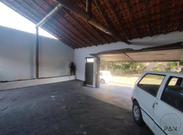 Terreno de 3 quartos, Botucatu · Chácara para venda em Park Residencial Convívio de 200.00m² com 3 Quartos, 1 Suite e 3 Garagens