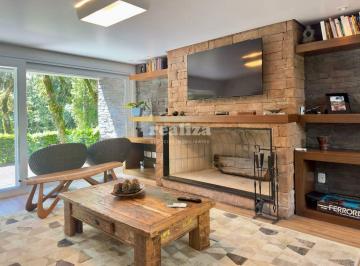 Casa · 418m² · 1 Vaga · CASA NO RESERVA DA SERRA