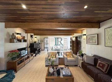 0f2057906c2e73399b598d3507251dd840fefcaa · Casa à Venda no Condomínio Nova Higienópolis - Rústica, avarandada - 3 Dormitórios, 1 Suíte – Confir