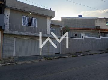 Casa · 4 Quartos · 2 Vagas · Casa com terreno  que ocupa 2 casas. Próximo Jardim Bela Vista _ Guarulhos.