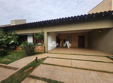 Casa com 3 Suites para alugar, 236 m² - Jardim Burle Marx - Londrina/P · Casa com 3 Suites para alugar, 236 m² por R$ 4.500/mês - Jardim Burle Marx - Londrina/PR