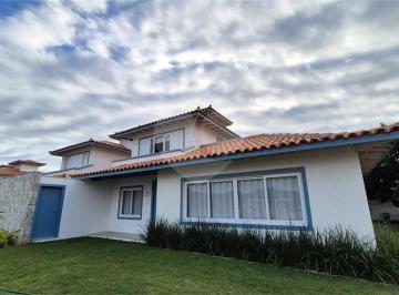 Casa · 290m² · 5 Quartos · 4 Vagas · Condomínio com 5 quartos à venda em Manguinhos - RJ