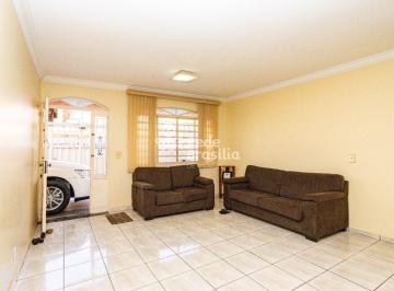 Casa · 200m² · 3 Quartos · 4 Vagas · QE 01 - Excelente Sobrado Nascente com varanda - 3 quartos - Aceita financiamento e FGTS - Guará I