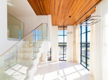 Apartamento · 300m² · 4 Quartos · APARTAMENTO DUPLEX À VENDA COM 4 SUÍTES E 4 VAGAS DE GARAGEM NO BATEL