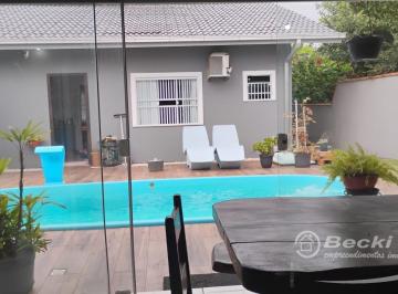 Casa à Venda na Praia de Itajuba em Barra Velha · Casa à venda em Itajuba, Barra Velha | 4 dorms, 2 suítes