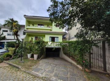 a93774fcf44448af970ba4f92becfbd508960258 · Lopes Enjoy vende Casa no Condomínio Village Maciço