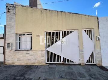 Foto 01 · Vende-se excelente casa na Av. Expedicionários, nº 228, Bairro Recreio - localização privilegiada, p