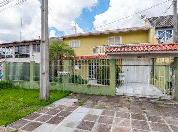 Casa de 3 quartos, Curitiba · CASA PARA QUEM GOSTA DE REUNIR FAMÍLIA E AMIGOS