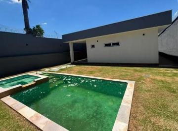 Casa de 3 quartos, Suzano · Casa com 200 m² e 3 quartos à venda em Vila Amorim