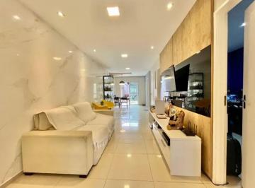 Casa de 3 quartos, Taboão da Serra · Casa com 180 m² e 3 quartos à venda em Jardim América