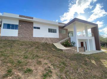 Casa · 177m² · 3 Quartos · 5 Vagas · EXCELENTE OPORTUNIDADE!!!  