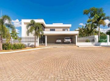 Casa de 3 quartos, Brasília · Casa com 03 suítes e 2.500m², condomínio exclusivo - Park Way