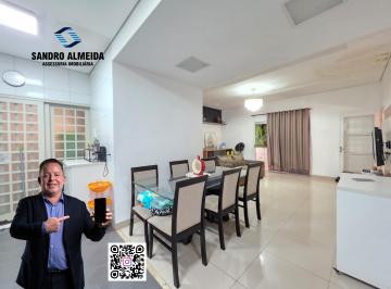 Casa de 3 quartos, Taguatinga · 3 QUARTOS, COM HABITE-SE, ACEITA FINANCIAMENTO
