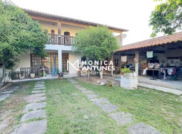 Casa · 200m² · 3 Quartos · 2 Vagas · Casa Duplex à Venda em Itaipuaçu | 3 Suítes | Quintal Amplo