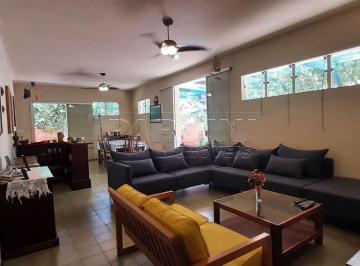 Foto 01 · Ótima casa em condomínio com 4 dormitórios e espaço gourmet na praia do Lázaro em Ubatuba!