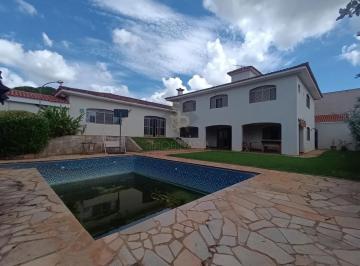 Casa · 900m² · 8 Quartos · 5 Vagas · Casa à venda com 550,04m² de área construída e 07 quartos, sendo 02 suítes no bairro Jardim Recreio,