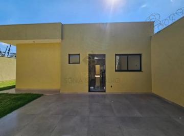 Casa · 268m² · 3 Quartos · 2 Vagas · Casa térrea à venda com 110,00m² de área construída, 03 quartos, sendo 01 suíte e piscina no bairro 