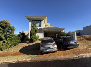 Casa · 1100m² · 4 Quartos · 4 Vagas · Conjunto de casas residenciais à venda no Condomínio Residencial Alto da Boa Vista, em Cravinhos/SP.