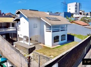 Casa · 600m² · 3 Quartos · 10 Vagas · Casa de Campo em Mairporã Alto Padrão No Centro do Bairro!