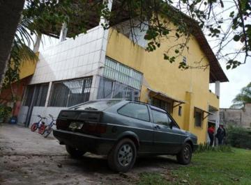 Casa de 4 quartos, Itanhaém · Sobrado, Itanhaém/SP-bairro Recanto dos Imigrantes, 4 dormitórios, 2 banheiros, 4 vagas de garagem.