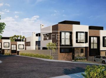 Casa · 102m² · 3 Quartos · Sobrado com 3 Quartos, 1 Suíte, 102M², à Venda por R$ 950.000,00 - Santa Felicidade, Curitiba (Pr)