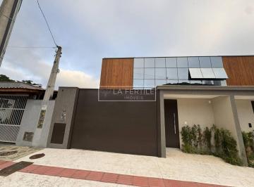 Casa · 240m² · 3 Quartos · 2 Vagas · Geminado com 3 Quartos, 3 Suítes, 240M², à Venda de R$1.900.000,00 - Barra, Balneário Camboriú (Sc)
